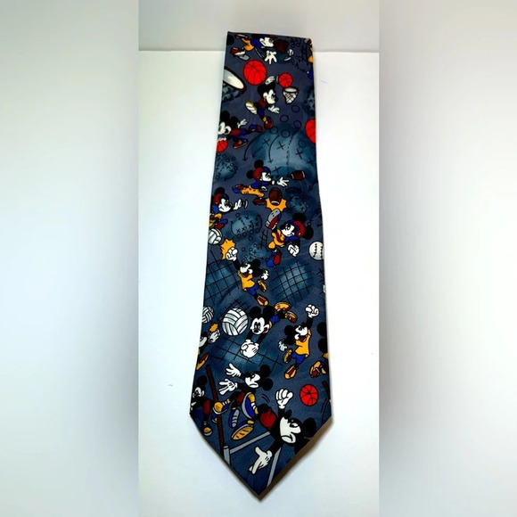 VINTAGE Disney Mickey Mouse Sports Men’s Tie - Picture 1 of 3